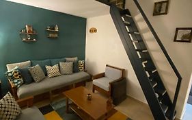 Small Cosy House Lavrion